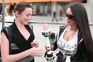 公交车上强奸日本 Porn