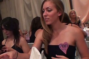 Jizz黄色网站 Porn