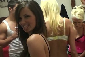 Mom'strip Porn