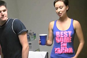 上原亚衣三泬中无删减在线观看 Porn